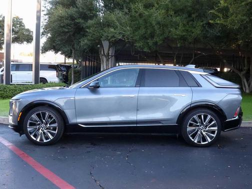 2023 Cadillac LYRIQ Luxury