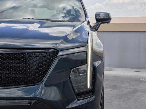 2025 Cadillac XT4 Sport