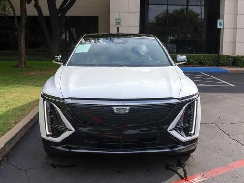 2024 Cadillac LYRIQ Sport