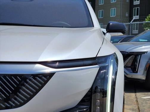 2025 Cadillac OPTIQ Luxury 1 AWD