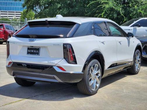 2025 Cadillac OPTIQ Luxury 1 AWD