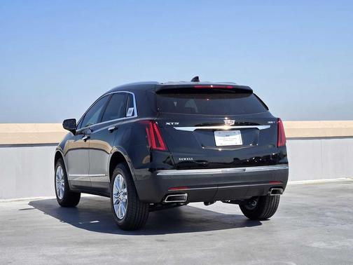 2025 Cadillac XT5 Luxury