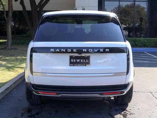 2025 Land Rover Range Rover P550e Autobiography