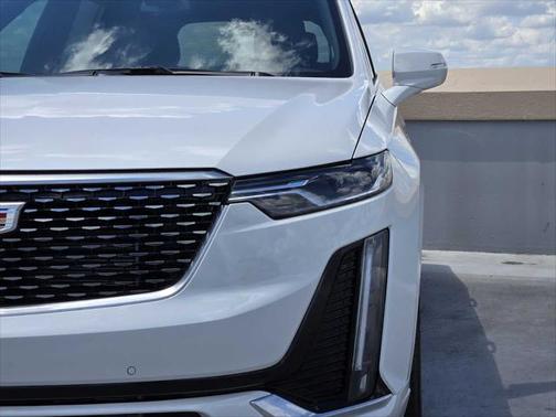 2025 Cadillac XT6 Premium Luxury FWD