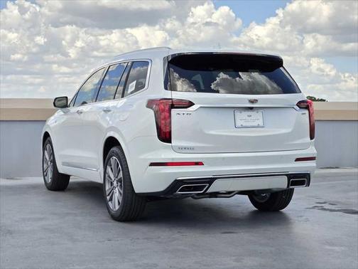 2025 Cadillac XT6 Premium Luxury FWD