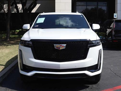 2023 Cadillac Escalade Sport