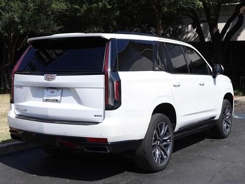 2023 Cadillac Escalade Sport