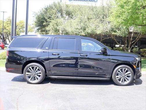 2024 Cadillac Escalade ESV Sport