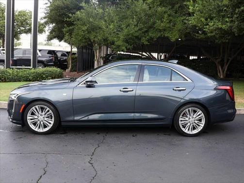 2022 Cadillac CT4 Premium Luxury