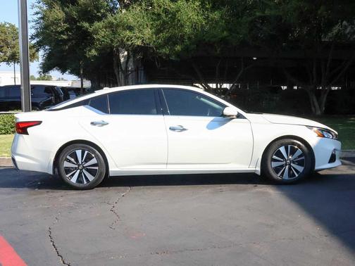 2021 Nissan Altima 2.5 SL