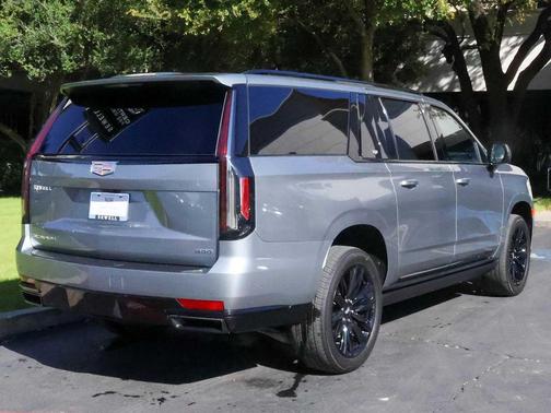 2023 Cadillac Escalade ESV Sport