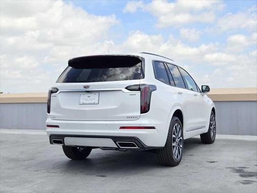 2025 Cadillac XT6 Sport AWD