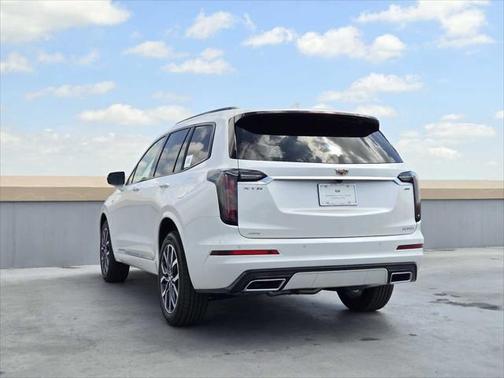 2025 Cadillac XT6 Sport AWD