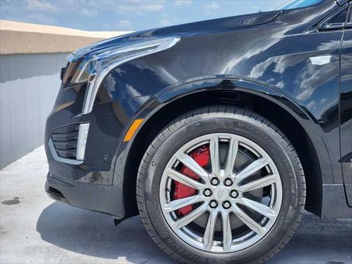 2025 Cadillac XT5 Sport