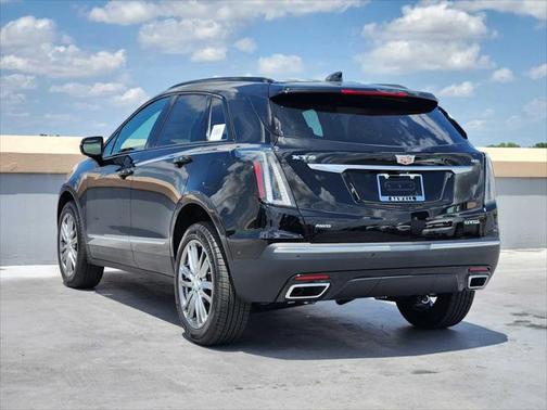 2025 Cadillac XT5 Sport