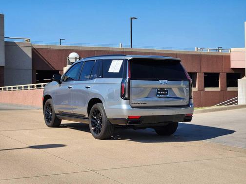 2024 Cadillac Escalade Sport