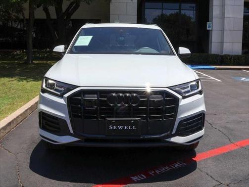 2022 Audi Q7 45 Premium Plus