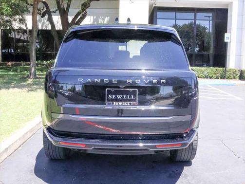 2025 Land Rover Range Rover P530 SE