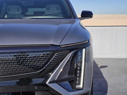 2025 Cadillac LYRIQ Sport