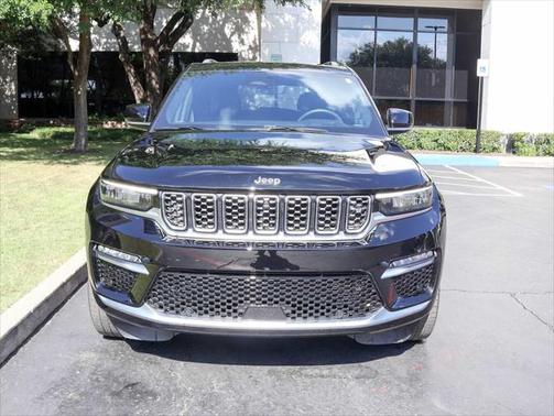 2022 Jeep Grand Cherokee Summit