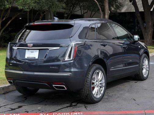 2023 Cadillac XT5 Sport