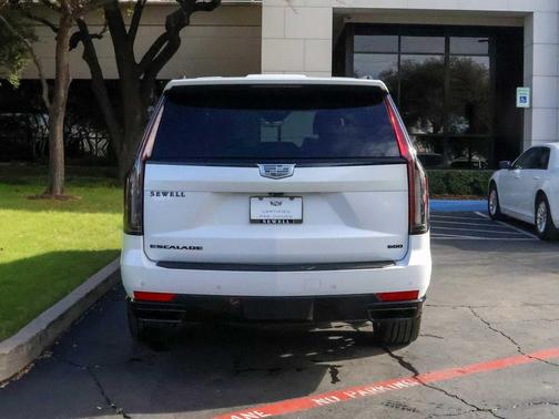 2023 Cadillac Escalade Sport