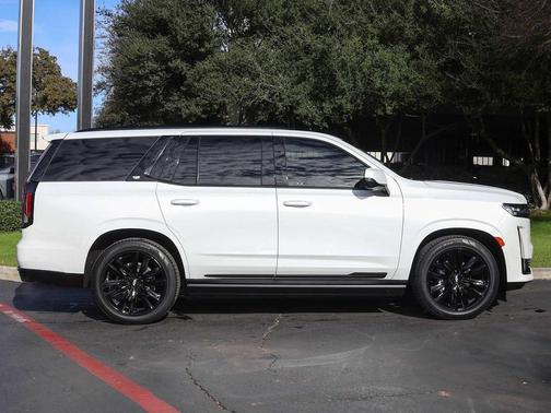 2023 Cadillac Escalade Sport