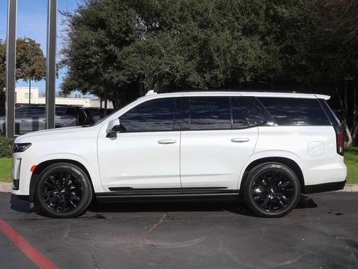 2023 Cadillac Escalade Sport