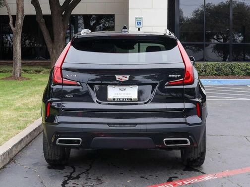 2024 Cadillac XT4 Premium Luxury