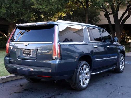 2020 Cadillac Escalade ESV Luxury