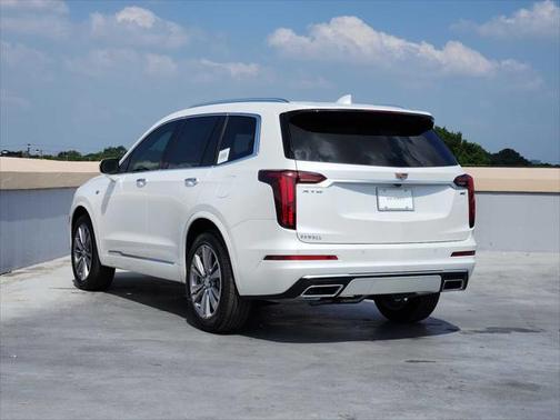 2025 Cadillac XT6 Premium Luxury FWD