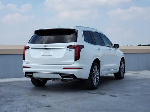2025 Cadillac XT6 Premium Luxury FWD