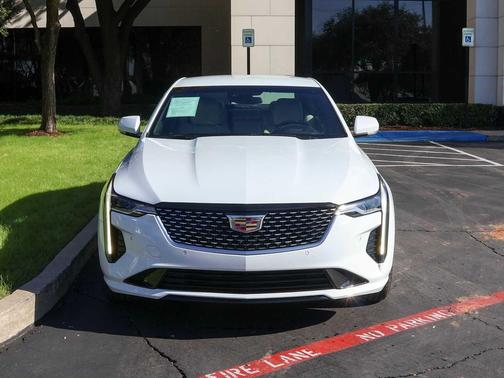 2023 Cadillac CT4 Premium Luxury