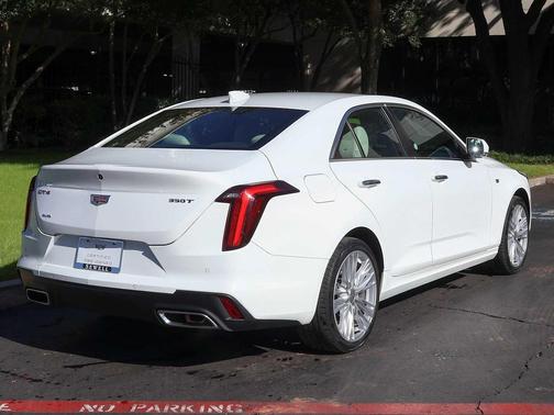 2023 Cadillac CT4 Premium Luxury