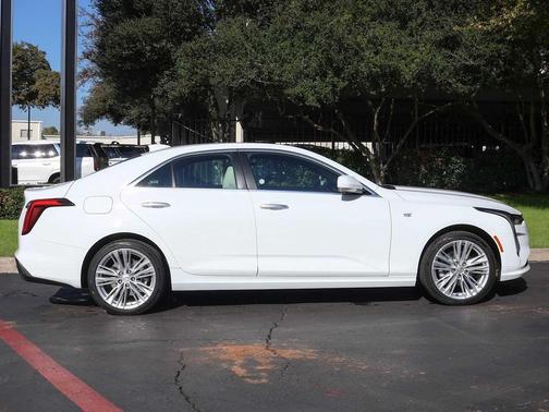 2023 Cadillac CT4 Premium Luxury