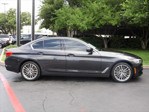 2020 BMW 530 530i