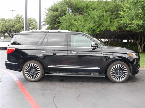 2018 Lincoln Navigator Black Label