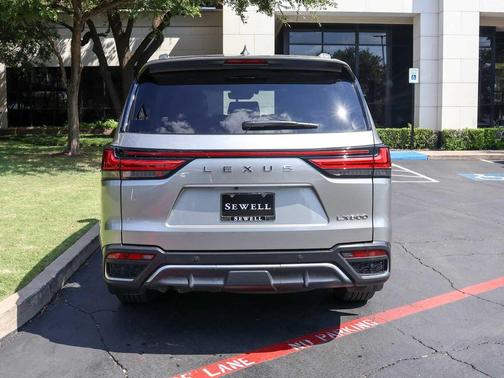 2023 Lexus LX 600 Base