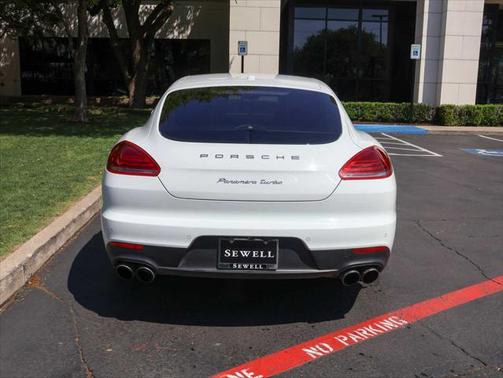 2014 Porsche Panamera Turbo Executive