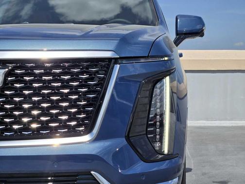2026 Cadillac Escalade ESV Luxury