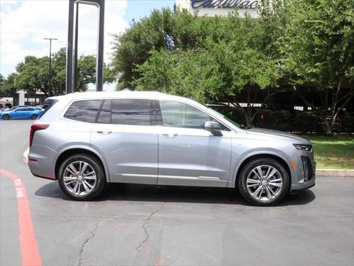 2025 Cadillac XT6 Premium Luxury FWD