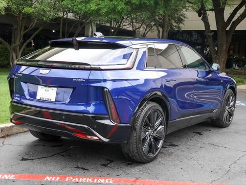 2024 Cadillac LYRIQ Sport