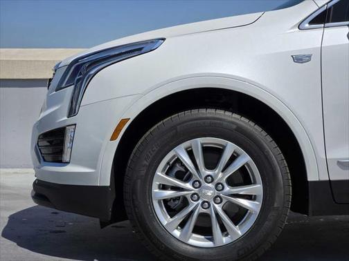 2025 Cadillac XT5 Luxury