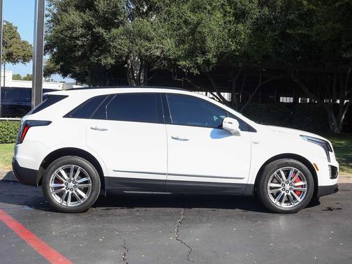 2023 Cadillac XT5 Sport