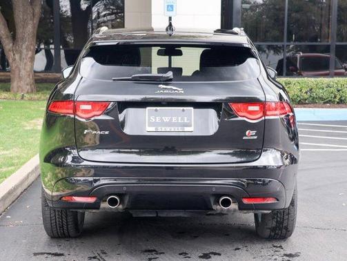 Photo 4 of 23 of 2018 Jaguar F-PACE S