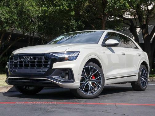 2022 Audi Q8 55 Premium Plus