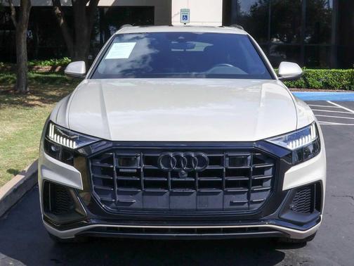 2022 Audi Q8 55 Premium Plus
