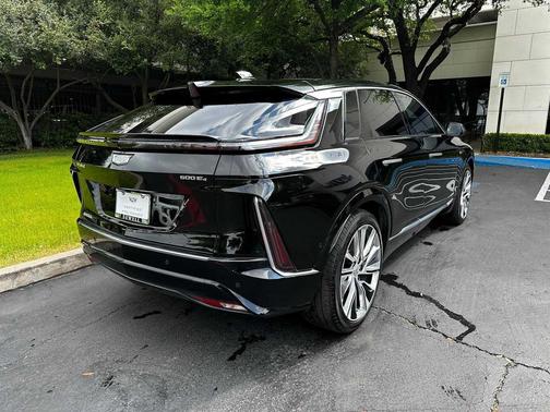 Stellar Black Metallic 2024 Cadillac LYRIQ Luxury