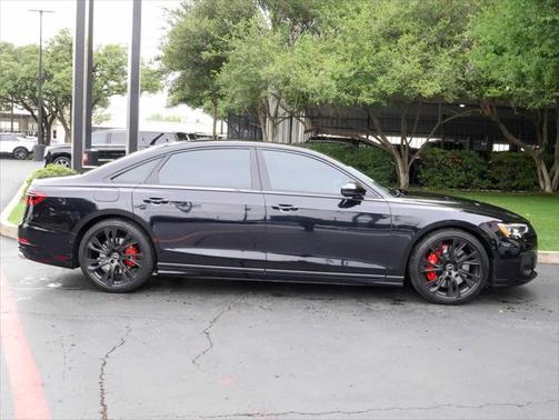2025 Audi S8 4.0T