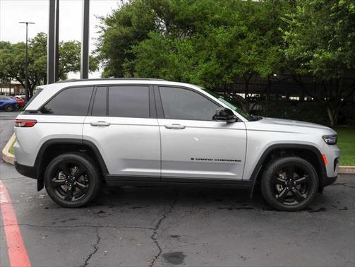 2023 Jeep Grand Cherokee Altitude